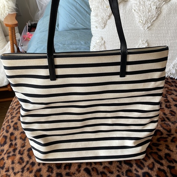 Kate Spade Queen Bee tote bag - Picture 3 of 6